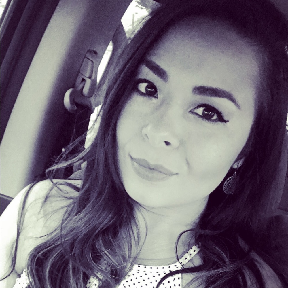 Meet your Posher, Nicole